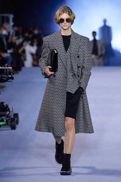Look 124